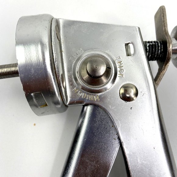 Vintage Wear Ever Cookie Gun with Thickness Control Original Box 9 Discs 3 Tips - Picture 5 of 11